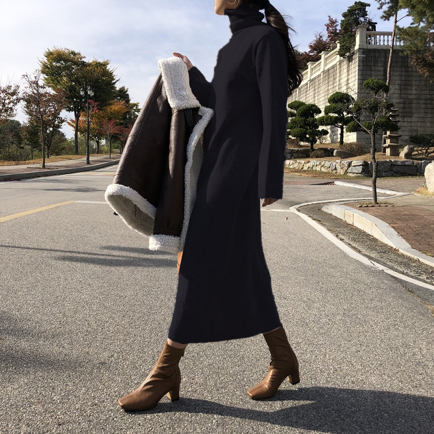 Easy-Fitting Turtleneck Sweater Dress